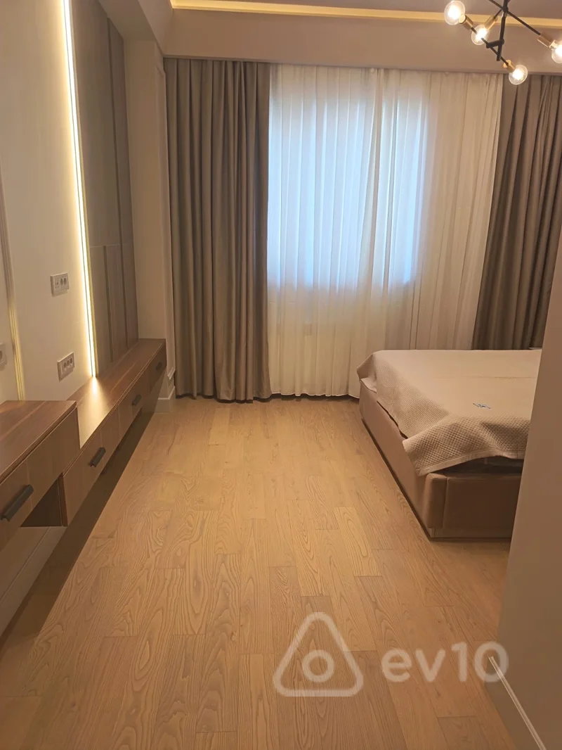 3 otaqlı mənzil, 157 m², 8 Noyabr Prospekti — kirayə — Mənzil, Bakı (7)
