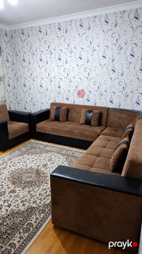 Uqlavoy divan və 5 ədəd qapı satılır Divan Açılandır bazalıdı — Bakı
