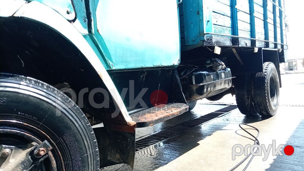 QAZ 1993 il, motor 5.5 l, İşlənmiş — Yük maşınları, Sumqayıt (9)
