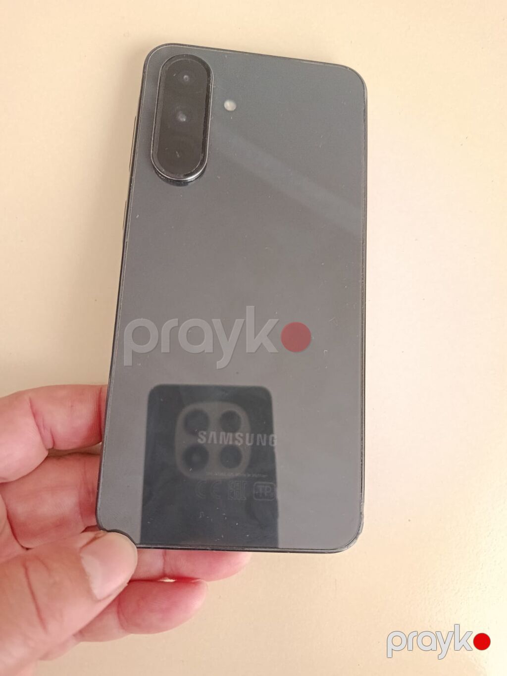 Smartfon – qara rəng, düz kənarlı korpusla Xüsusiyyətlər: - Tam — Digər smartfonlar, Şəmkir (6)