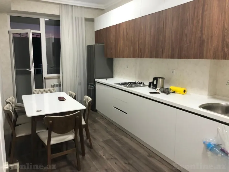 Kirayə verilir 4 otaqlı Mənzil Yeni tikili 110 m² Bakı, Yasamal r., 20 Yanvar m — Bakı