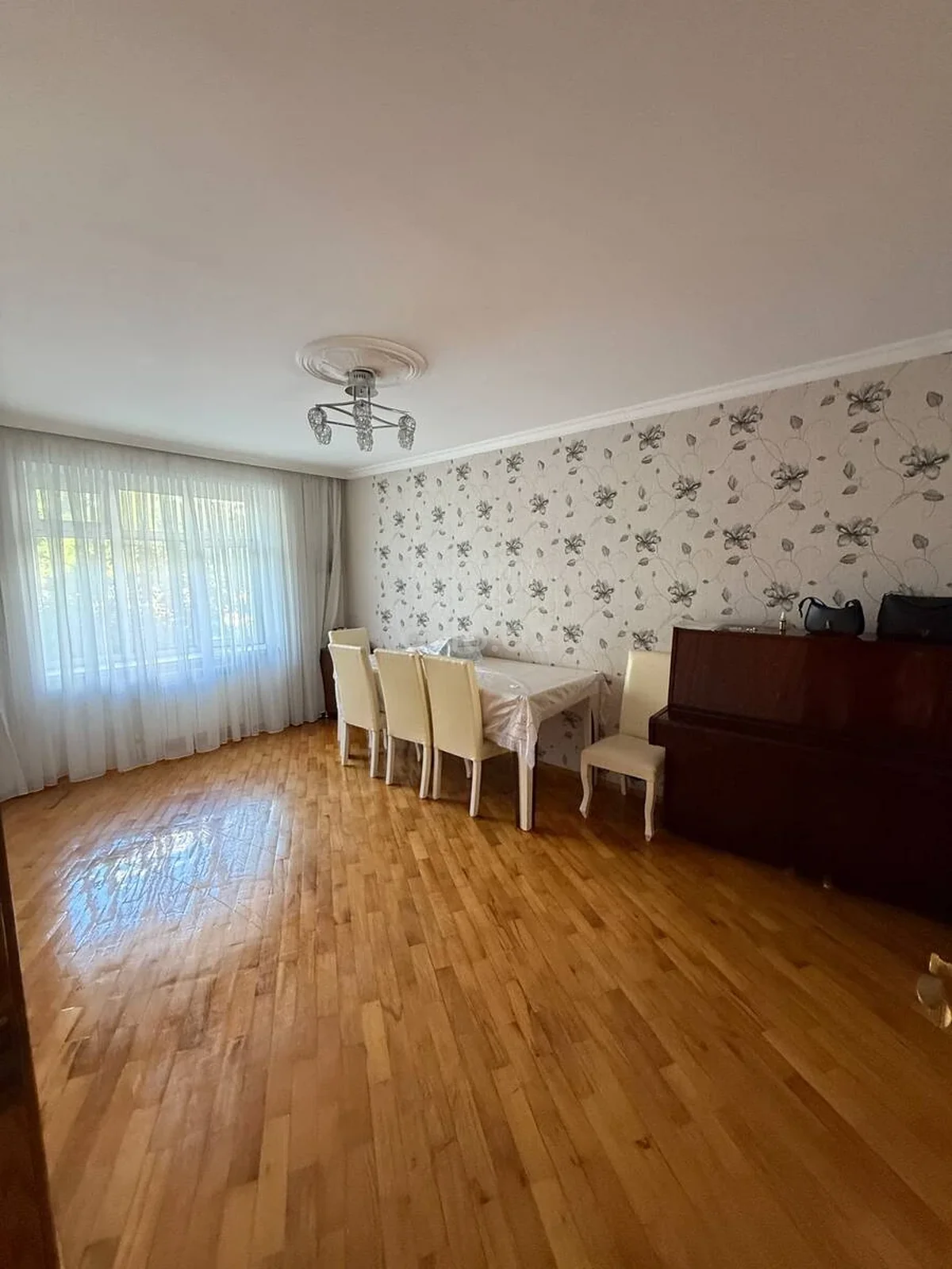 Kirayə 3 otaqlı mənzil Qara Qarayev metrosu yaxınlığında — Mənzil, Bakı (2)