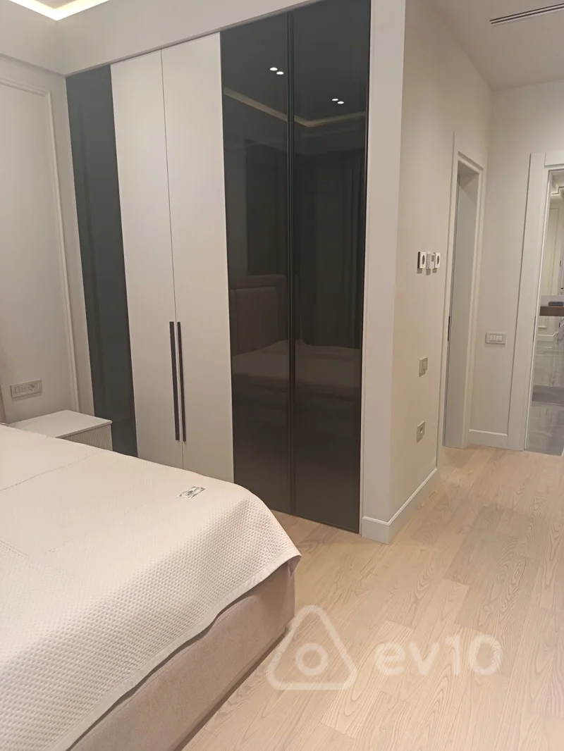 3 otaqlı mənzil, 157 m², 8 Noyabr Prospekti — kirayə — Mənzil, Bakı (11)
