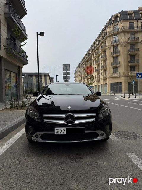 Mercedes GLA 250, 2.0 L, 2016 il, 239 200 km — Bakı