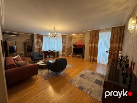 Satılır 4 otaqlı yeni tikili 210 m² — Bakı