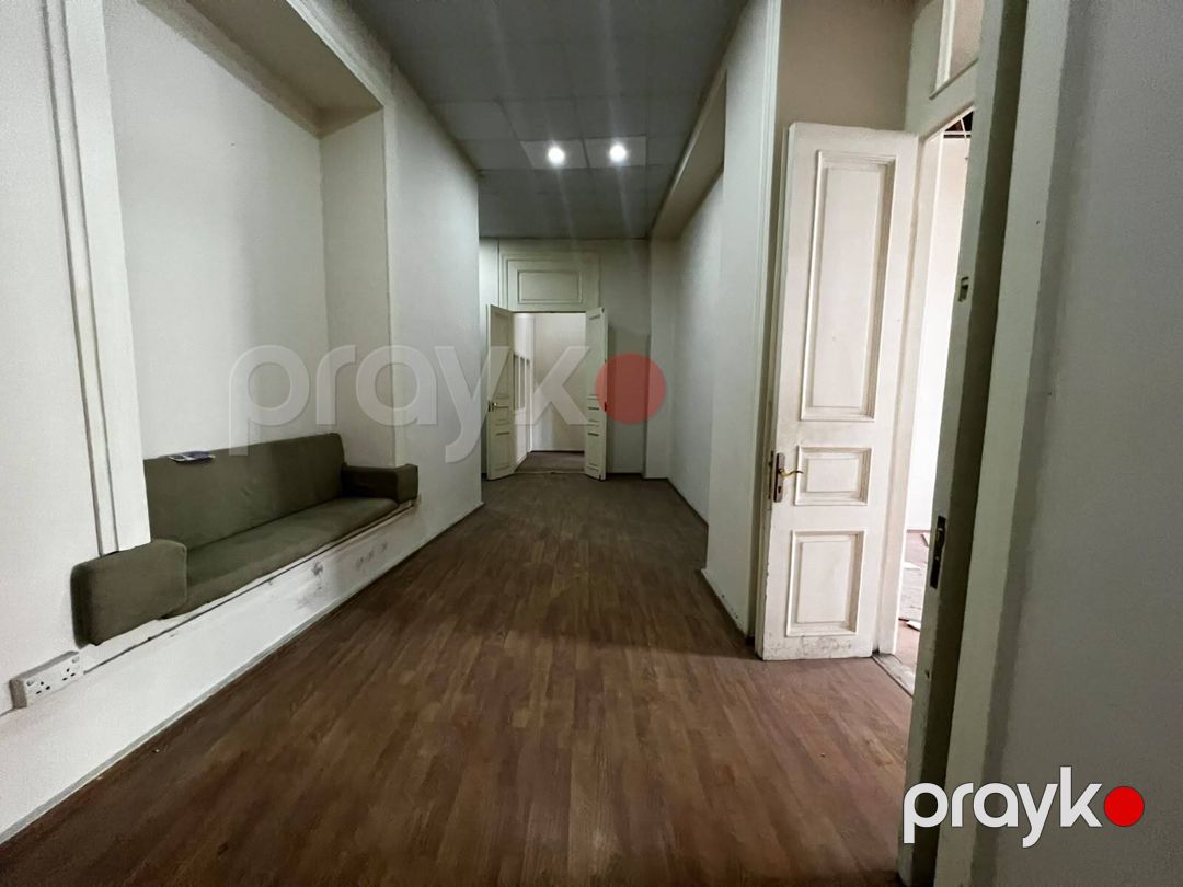 Satılır 4 otaqlı köhnə tikili 200 m² — Mənzil, Bakı (8)