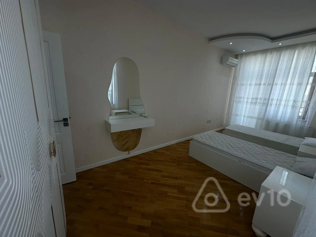 5 otaqlı mənzil, 245 m², Rəşid Behbudov küçəsi 65 — kirayə — Mənzil, Bakı (4)