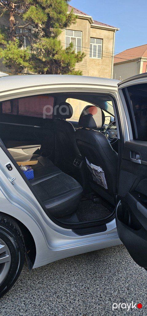 Hyundai Avante, 1.6 L, 2016 il, 204 000 km — Avtomobillər, Bakı (9)
