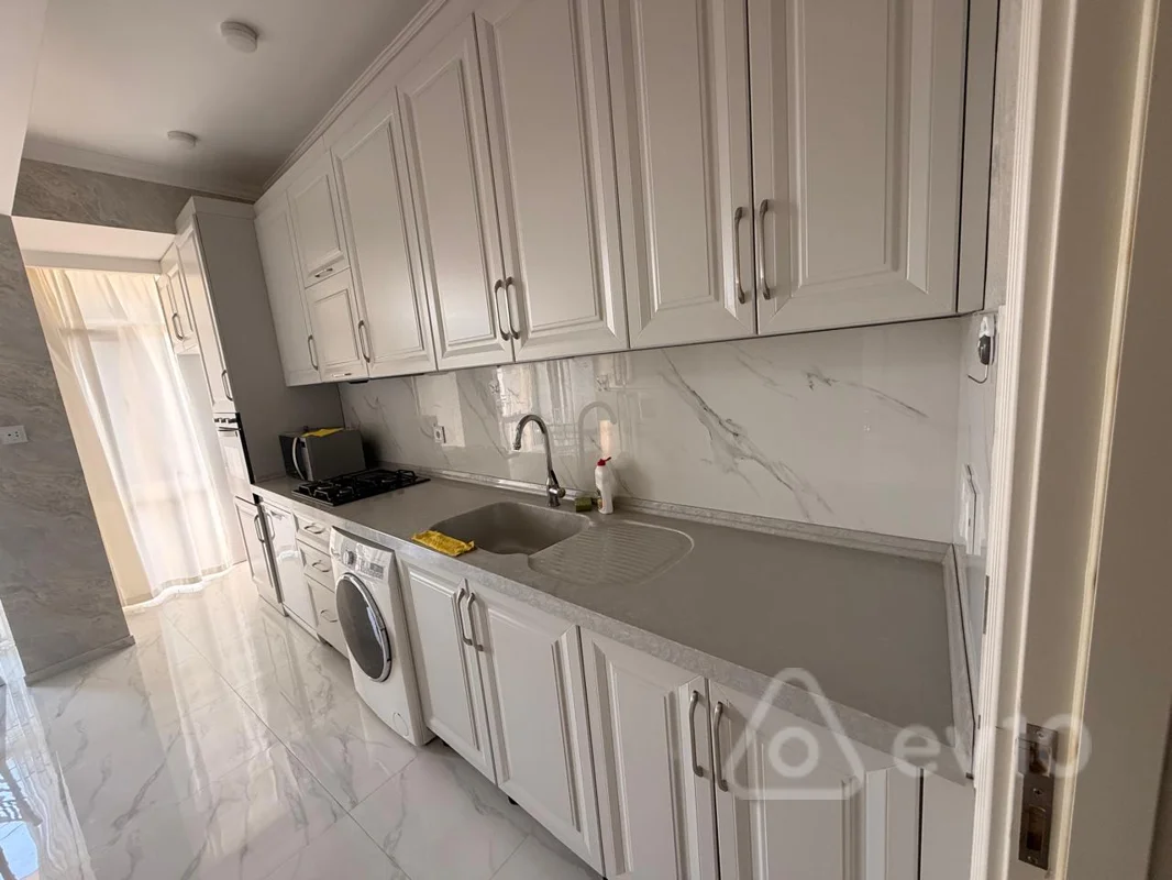 3 otaqlı mənzil, 110 m², Salatin Əsgərova küçəsi — kirayə — Mənzil, Bakı (10)