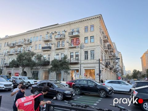 Satılır 2 otaqlı köhnə tikili 53 m² — Bakı