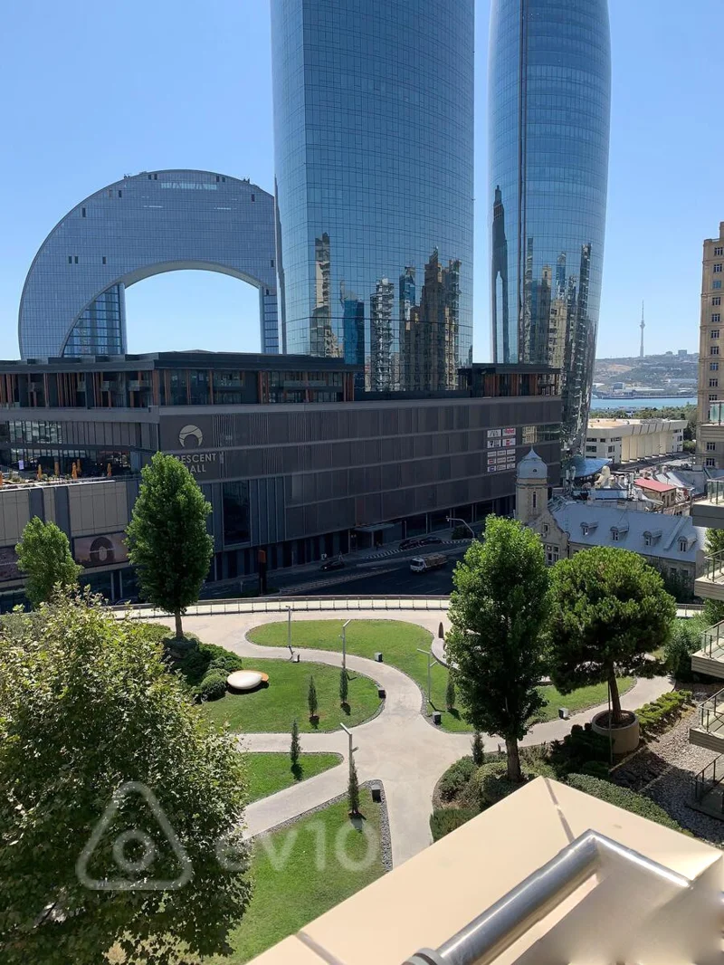 4 otaqlı mənzil, 178 m², Neftciler Pr — Mənzil, Bakı (3)
