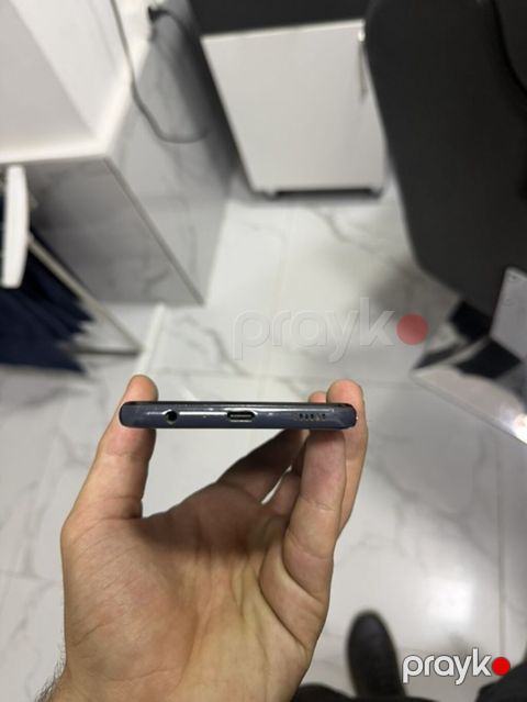 Məhsul: Smartfon Xüsusiyyətlər: - Aşağı hissədə 3.5 mm qulaqlıq — Bakı