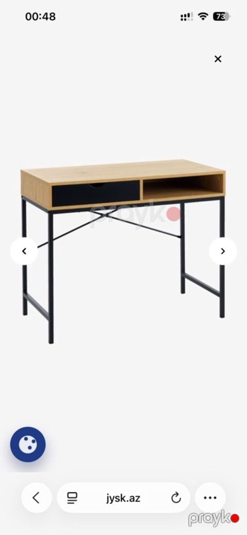 Minimalist iş masası – ağac teksturalı üst səth, qara metal karkas — Bakı