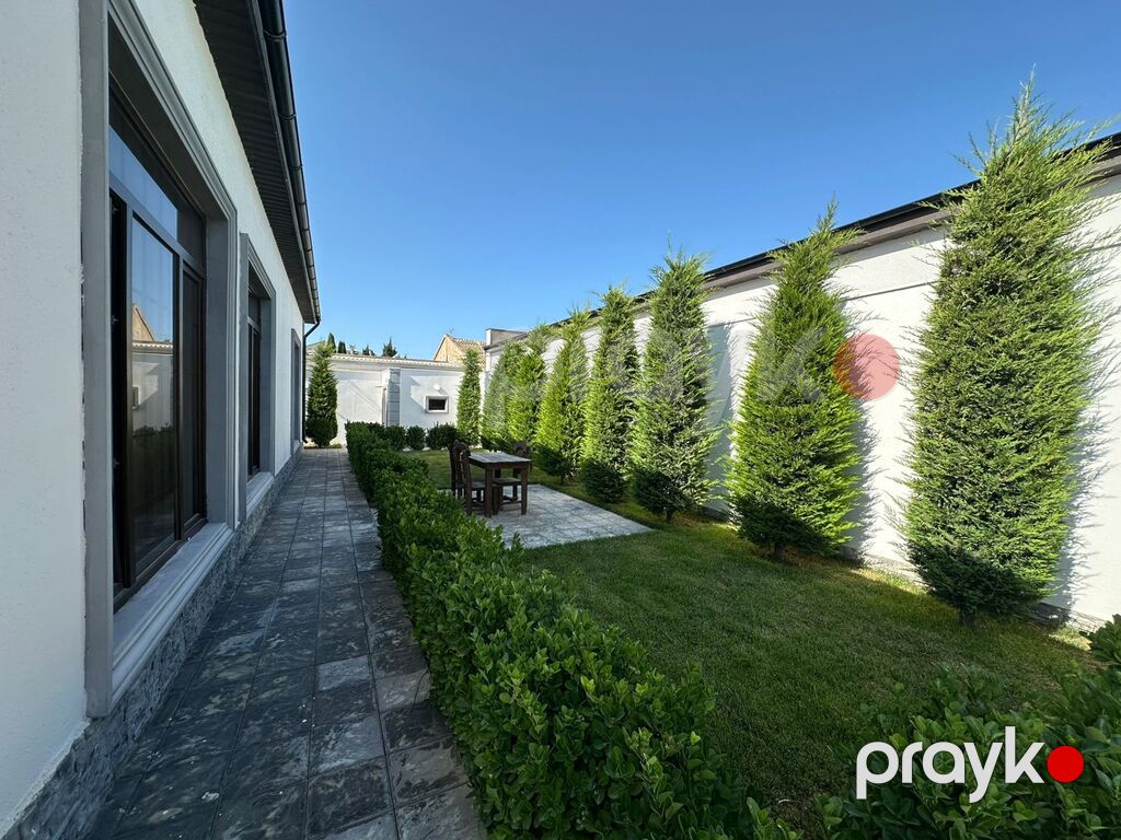 Satılır 4 otaqlı həyət evi/bağ evi 230 m² — Ev, villa, Bakı (8)