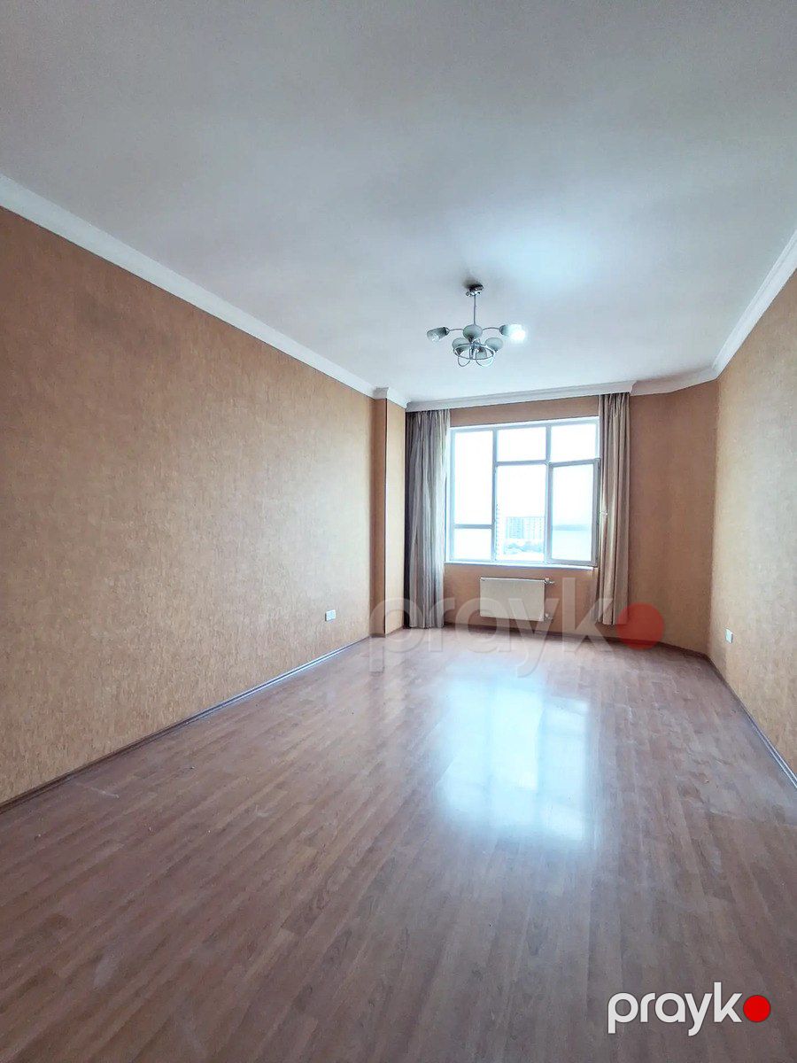 Satılır 4 otaqlı yeni tikili 200 m² — Mənzil, Bakı (7)
