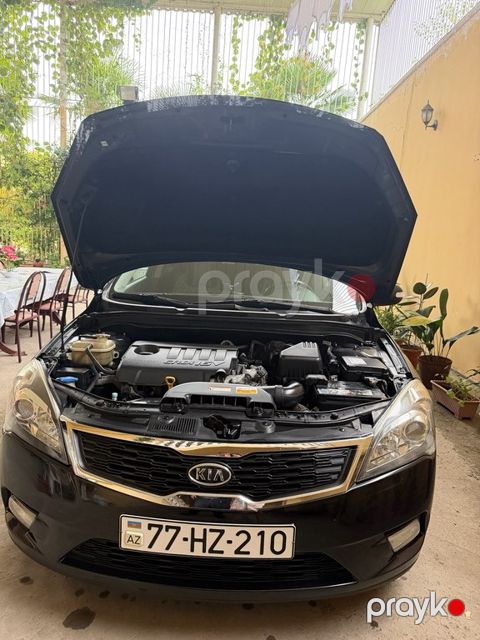 Kia Ceed SW, 1.6 L, 2010 il, 203 174 km — Gəncə