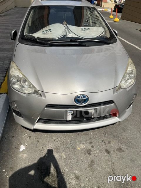 Toyota Prius C, 1.5 L, 0.9 kWh, 2014 il, 160 934 km — Bakı