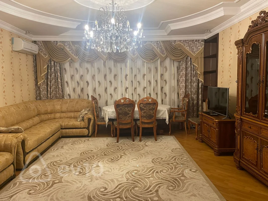 3 otaqlı mənzil, 150 m², Süleyman Vəzirov küçəsi — kirayə — Bakı