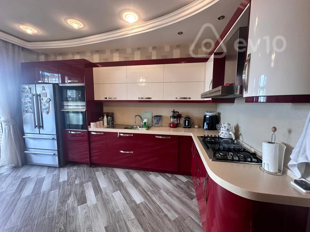 3 otaqlı mənzil, 140 m², Təbriz Küçəsi — kirayə — Mənzil, Bakı (8)