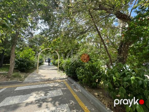Satılır 2 otaqlı köhnə tikili 65 m² — Bakı