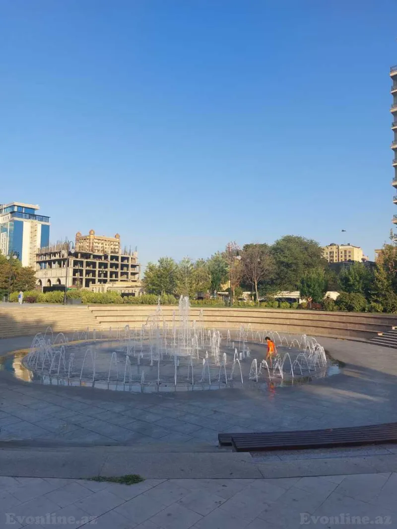 Satılır 5 otaqlı Mənzil Yeni tikili 250 m² Bakı, Nəsimi r., Nizami m — Mənzil, Bakı (3)