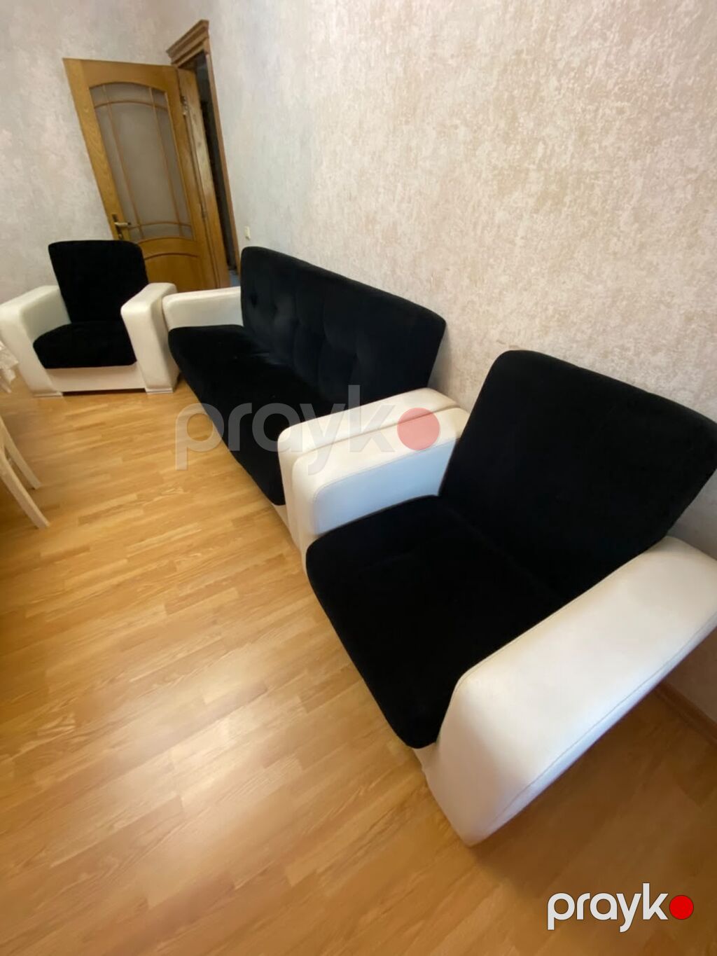 Salam,bazasi var veziyyeti yaxsidir. elage:+994 51 697 70 87 — Divanlər, Bakı (2)