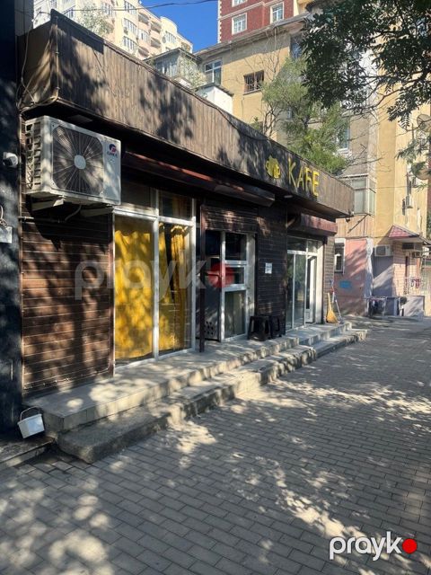 Satılır obyekt 60 m² — Bakı
