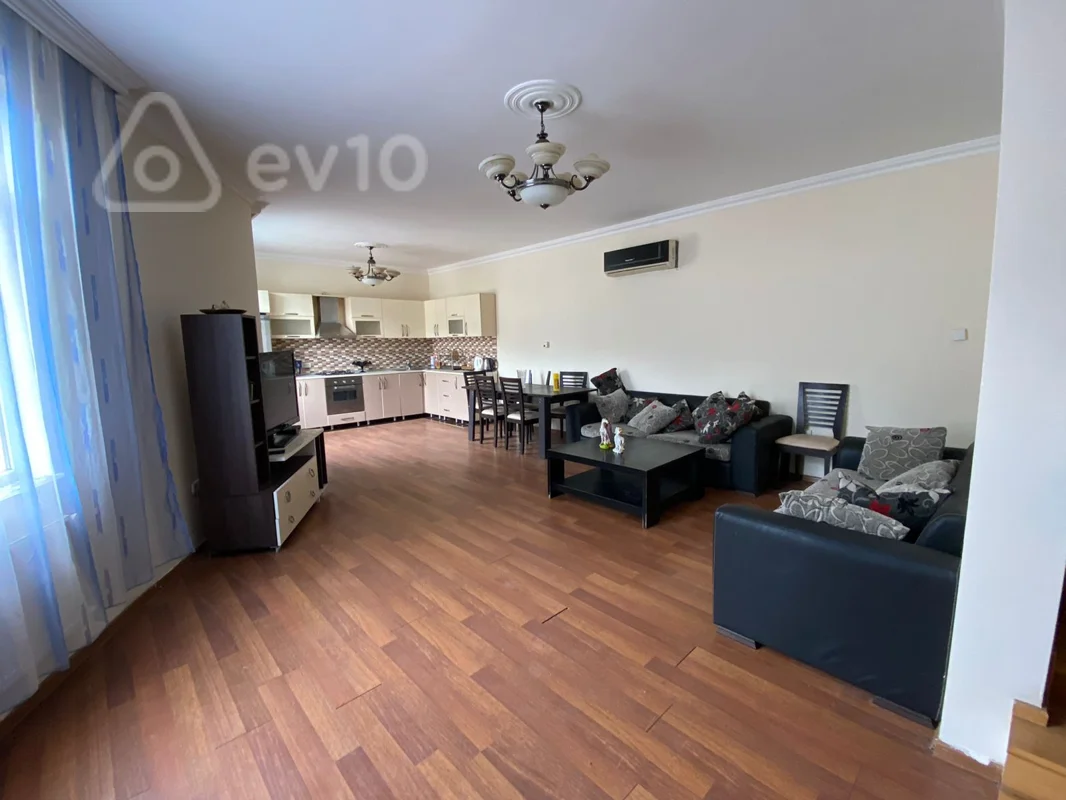 4 otaqlı həyət evi, 280 m², abbas mirzə şərifzadə küç — kirayə — Bakı