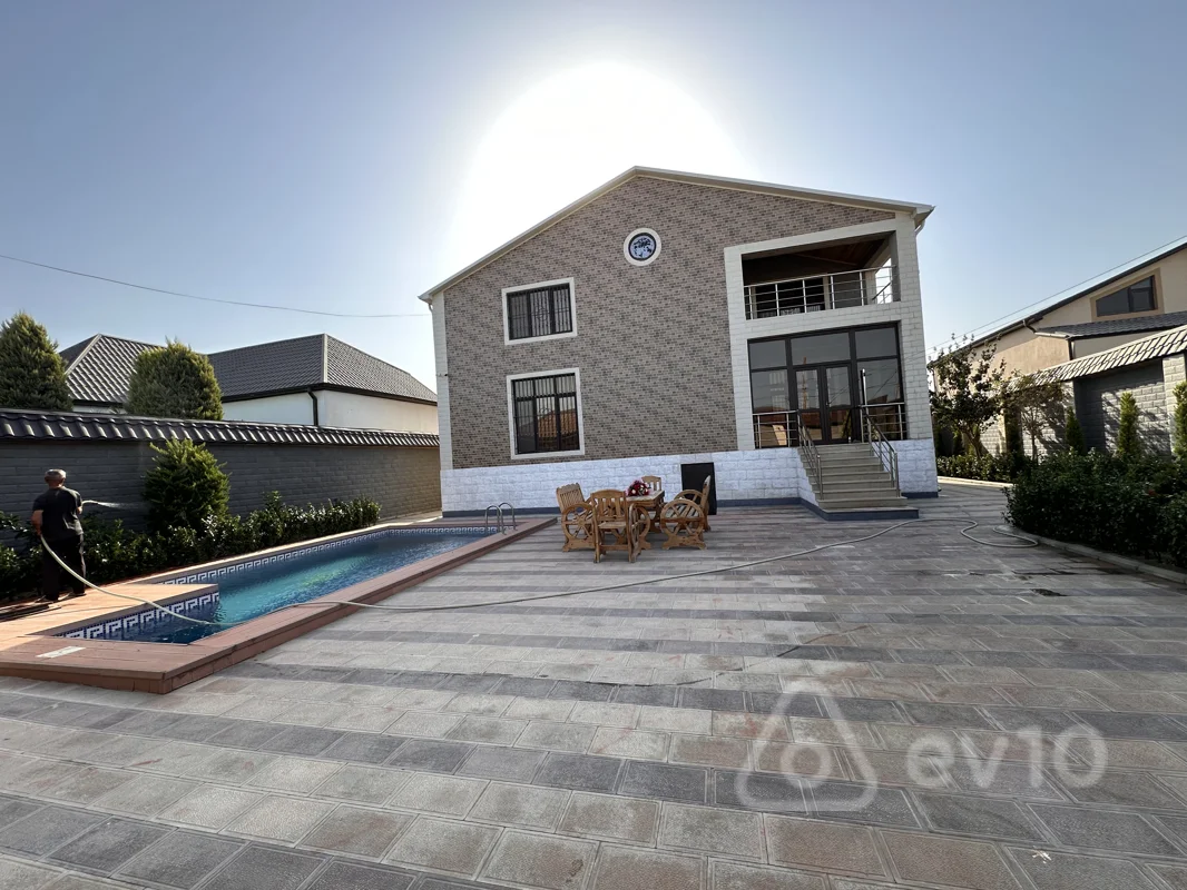 5 otaqlı həyət evi, 260 m², Şüvelan bağlar massivi — Bakı