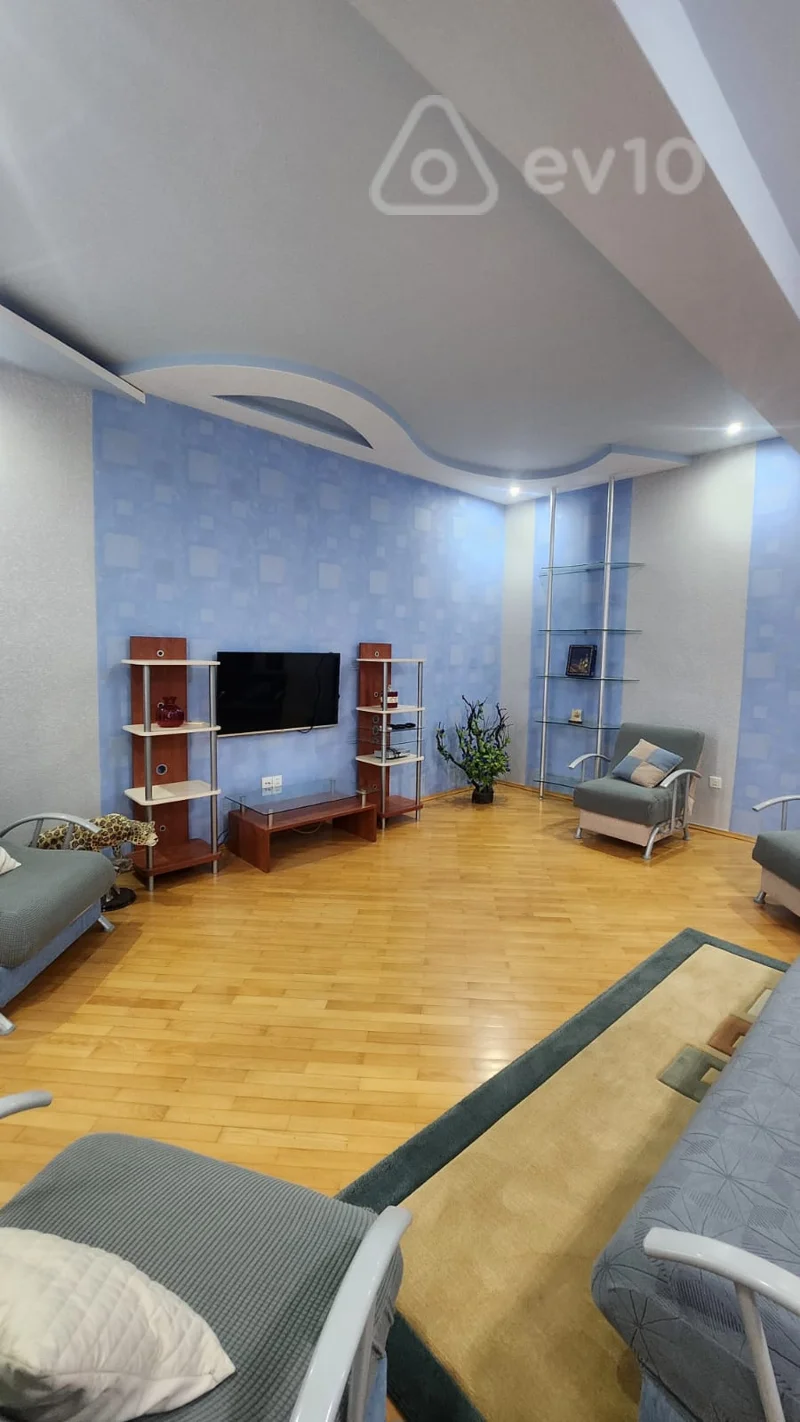 5 otaqlı mənzil, 220 m², Abbasqulu ağa Bakıxanov küç — kirayə — Mənzil, Bakı (3)