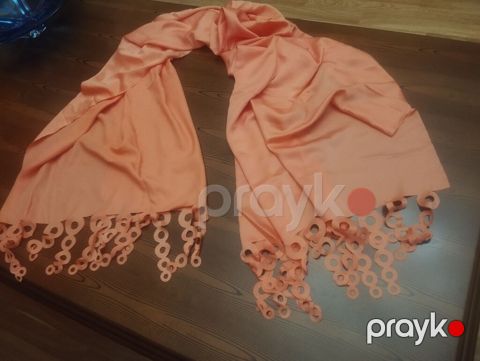 Şərf – şaftalı rəngi, dekorativ kəsik detallı - Material: yumşaq — Bakı
