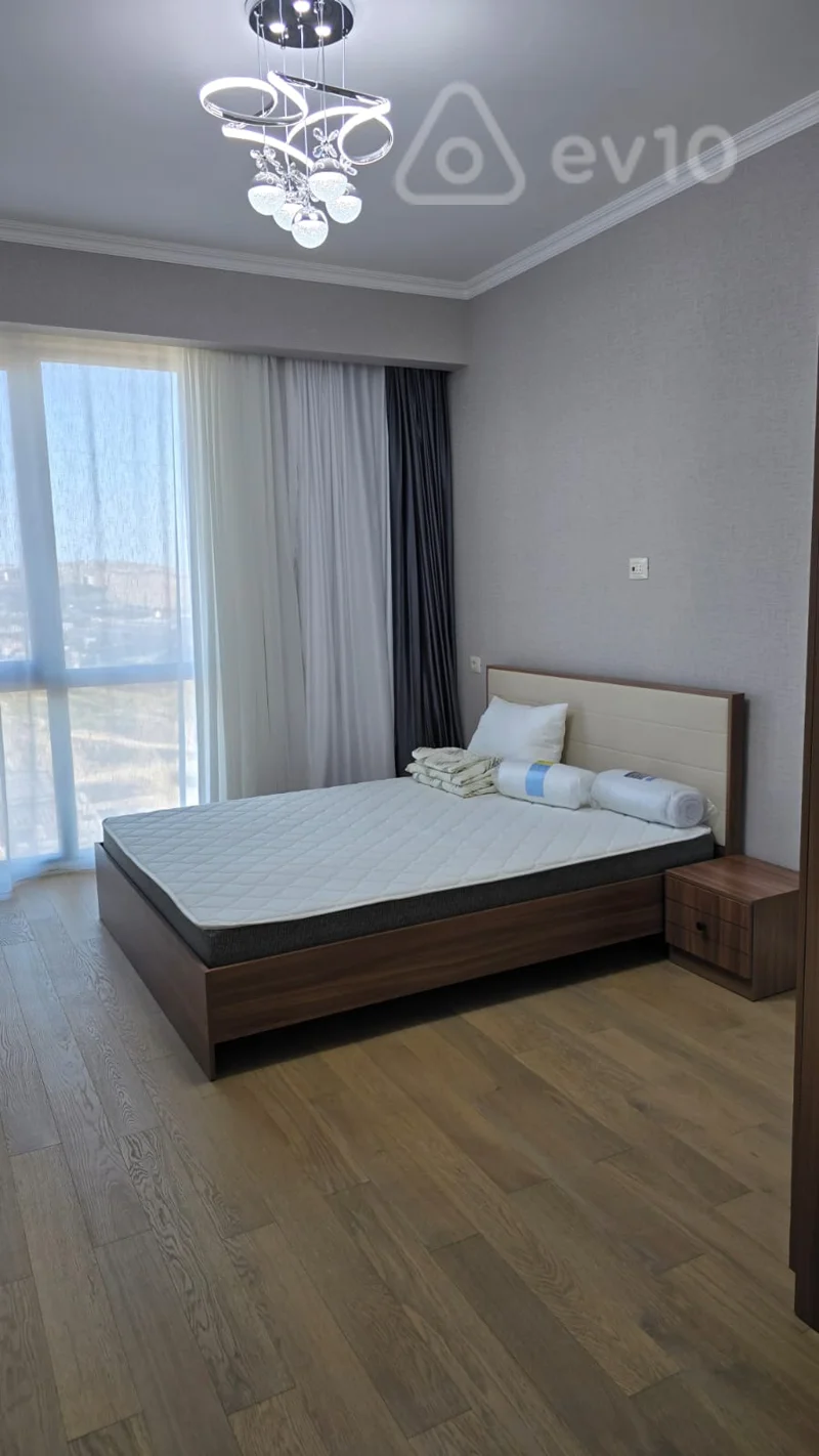 3 otaqlı mənzil, 80 m², müstəqillik küçəsi — kirayə — Mənzil, Bakı (4)