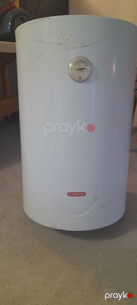 Su qızdırıcısı "Ariston" — Bakı