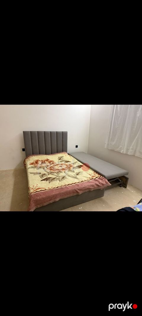 Mebel dəsti: Yumşaq başlıqlı çarpayı və çıxarılan əlavə yataq - Rəng — Digah