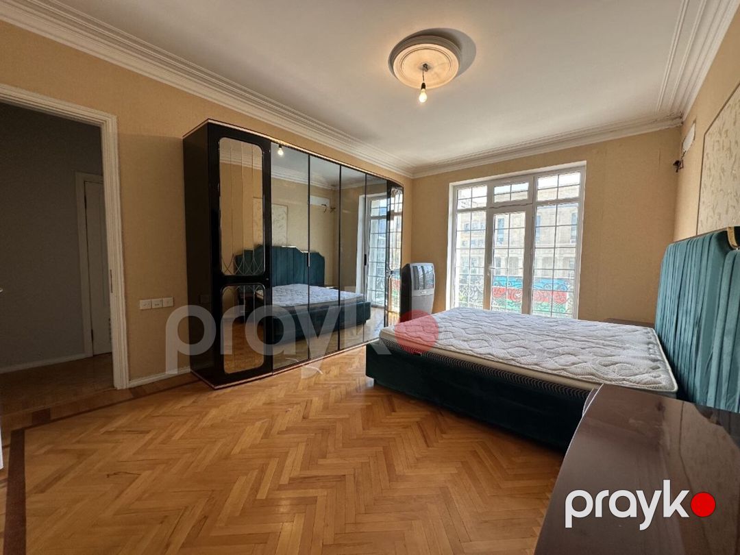 Satılır 3 otaqlı köhnə tikili 100 m² — Mənzil, Bakı (9)