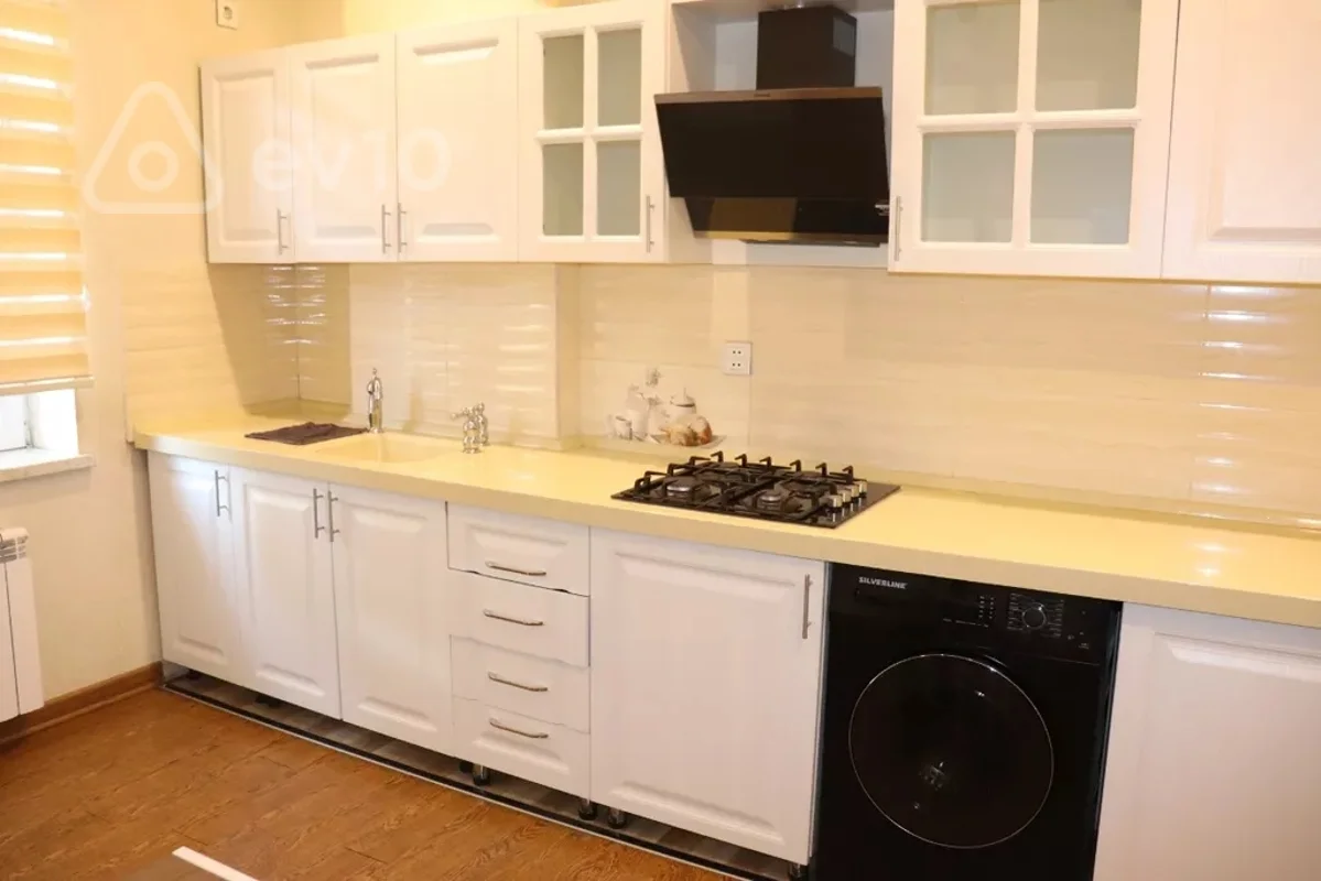 3 otaqlı mənzil, 150 m², Mirəli Seyidov küç., 4. — kirayə — Mənzil, Bakı (2)