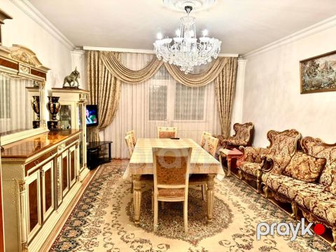 Satılır 3 otaqlı köhnə tikili 108 m² — Bakı