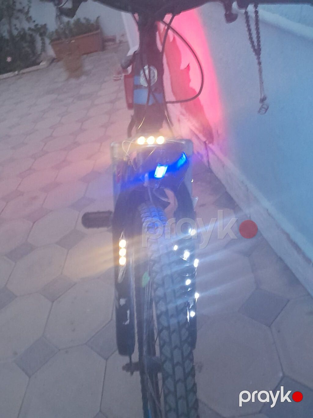 Velosiped – şəhər və gecə sürüşləri üçün tam işıqlandırma ilə - Güclü — Yol velosipedləri, Masazır (5)