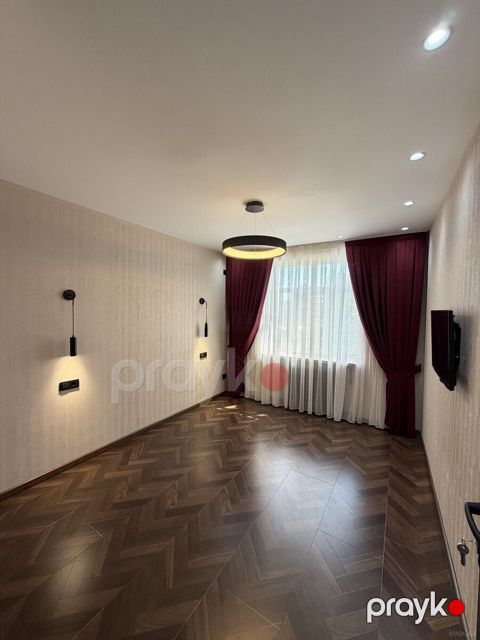 Satılır 2 otaqlı köhnə tikili 63 m² — Bakı