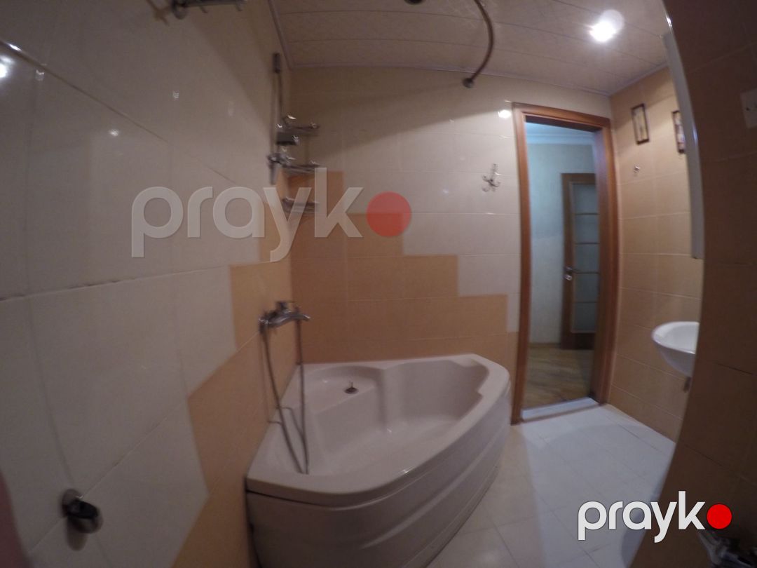 Satılır 4 otaqlı köhnə tikili 96 m² — Mənzil, Bakı (8)
