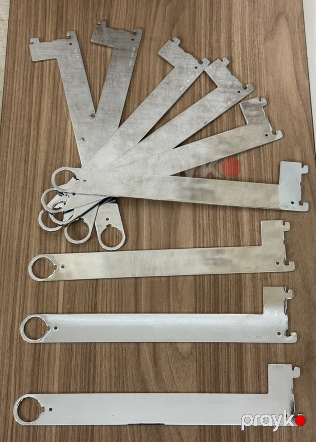 Vitrin aksesuarı Mağaza avadanlığı – rəf və asılqan üçün metal — Digər, Digah (5)