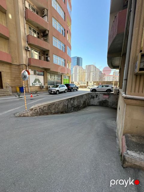 Satılır qaraj 200 m² — Bakı