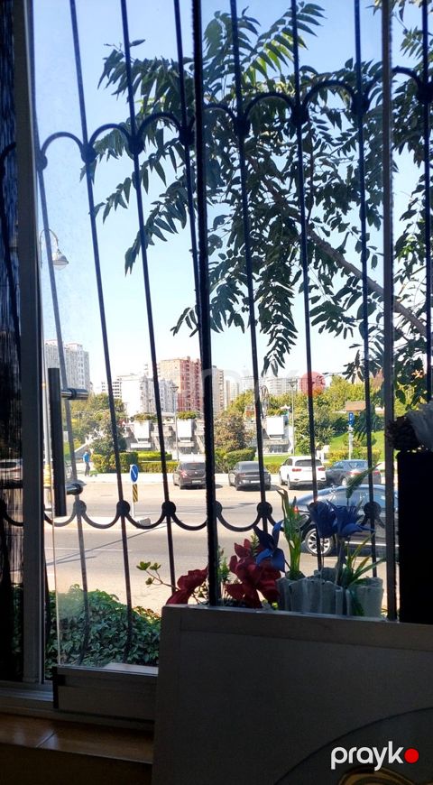 Satılır 3 otaqlı köhnə tikili 75 m² — Bakı