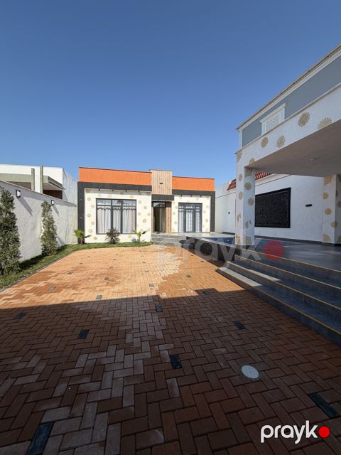 Satılır 4 otaqlı həyət evi/bağ evi 165 m² — Bakı