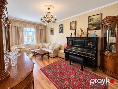 Satılır 3 otaqlı köhnə tikili 75 m² — Bakı