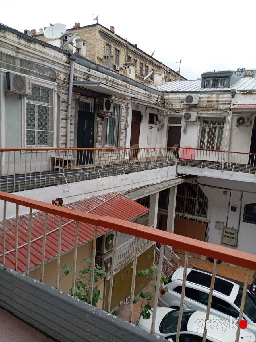 Satılır 2 otaqlı köhnə tikili 53 m² — Mənzil, Bakı (7)