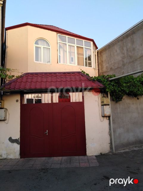 Satılır 4 otaqlı həyət evi/bağ evi 200 m² — Bakı