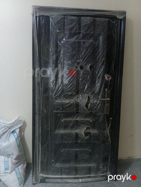 Seyf qapi 210/108sm 120azn qiymet sondur Sumqayit 8787 leli — Bakı
