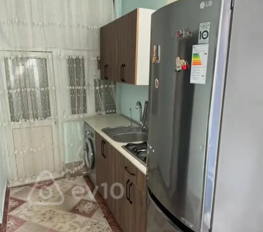 2 otaqlı həyət evi, 55 m², 8 noyabr metrosu — kirayə — Ev, villa, Bakı (4)