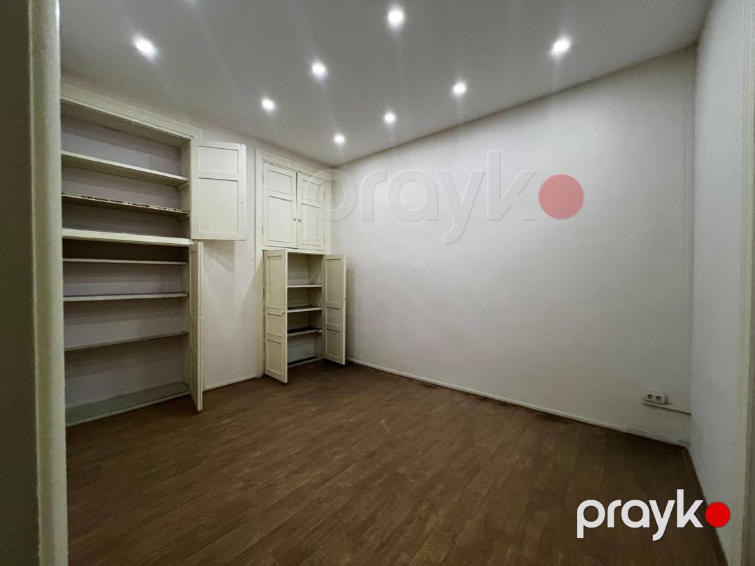 Satılır 4 otaqlı köhnə tikili 200 m² — Mənzil, Bakı (4)